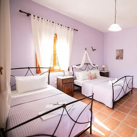 Katikies Stamatias & Maisonettes Apartment *