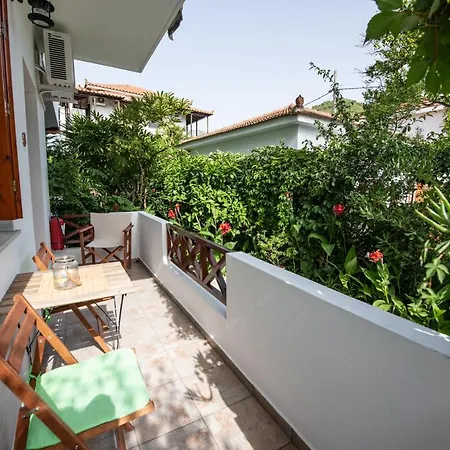 Апартаменты Katikies Stamatias & Maisonettes Agnontas
