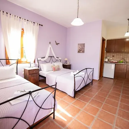 Апартаменты Katikies Stamatias & Maisonettes *