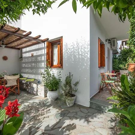 Katikies Stamatias & Maisonettes Apartment *