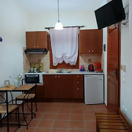 Katikies Stamatias & Maisonettes Agnontas