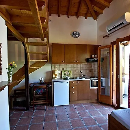 아파트 Katikies Stamatias & Maisonettes *