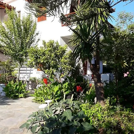 アパート Katikies Stamatias & Maisonettes