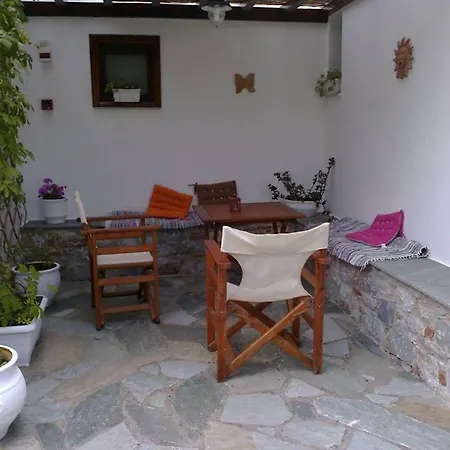 Katikies Stamatias & Maisonettes Apartment *