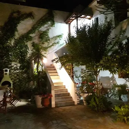 Katikies Stamatias & Maisonettes Apartment