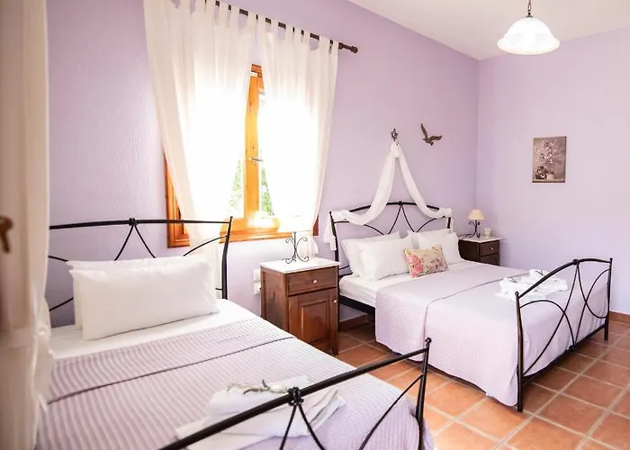 Katikies Stamatias & Maisonettes Apartment *