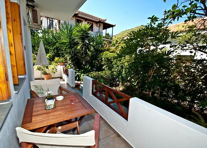 Katikies Stamatias & Maisonettes Apartment *